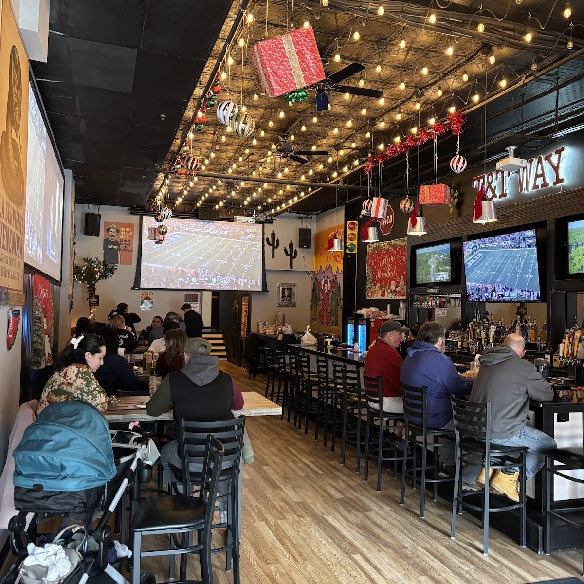 T&T Way — Mexican restaurant in Nashua